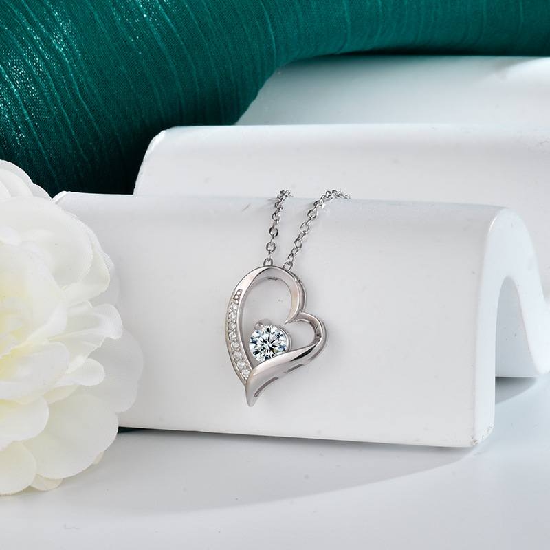 S925 Sterling Silver Moissanite Heart-Shaped Necklace