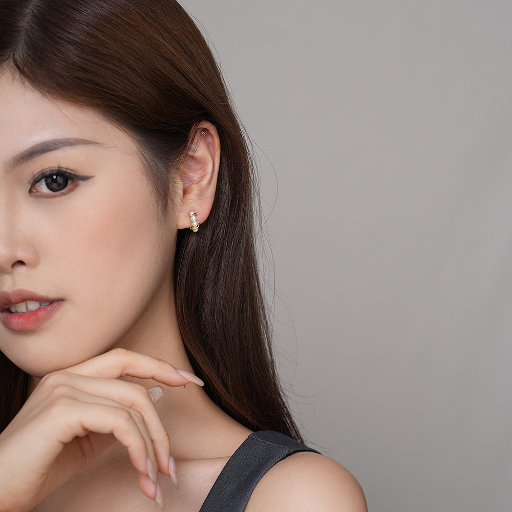 S925 Sterling Silver Pearl Stud Earrings