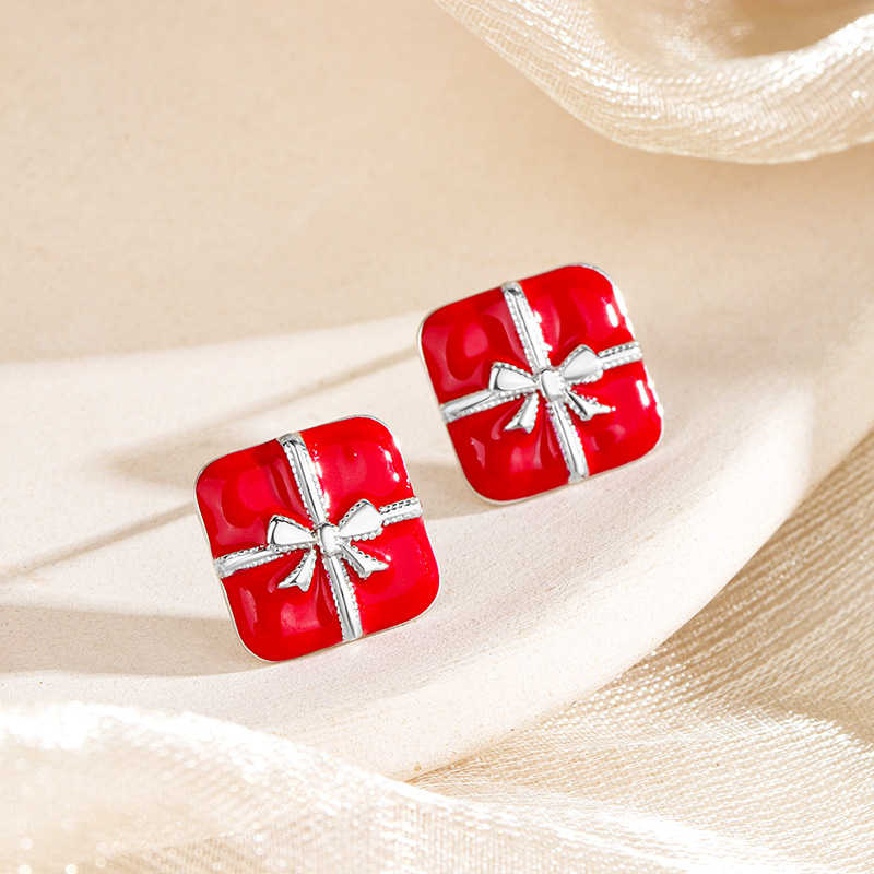 S925 Sterling Silver Red Christmas Gift Box Stud Earrings