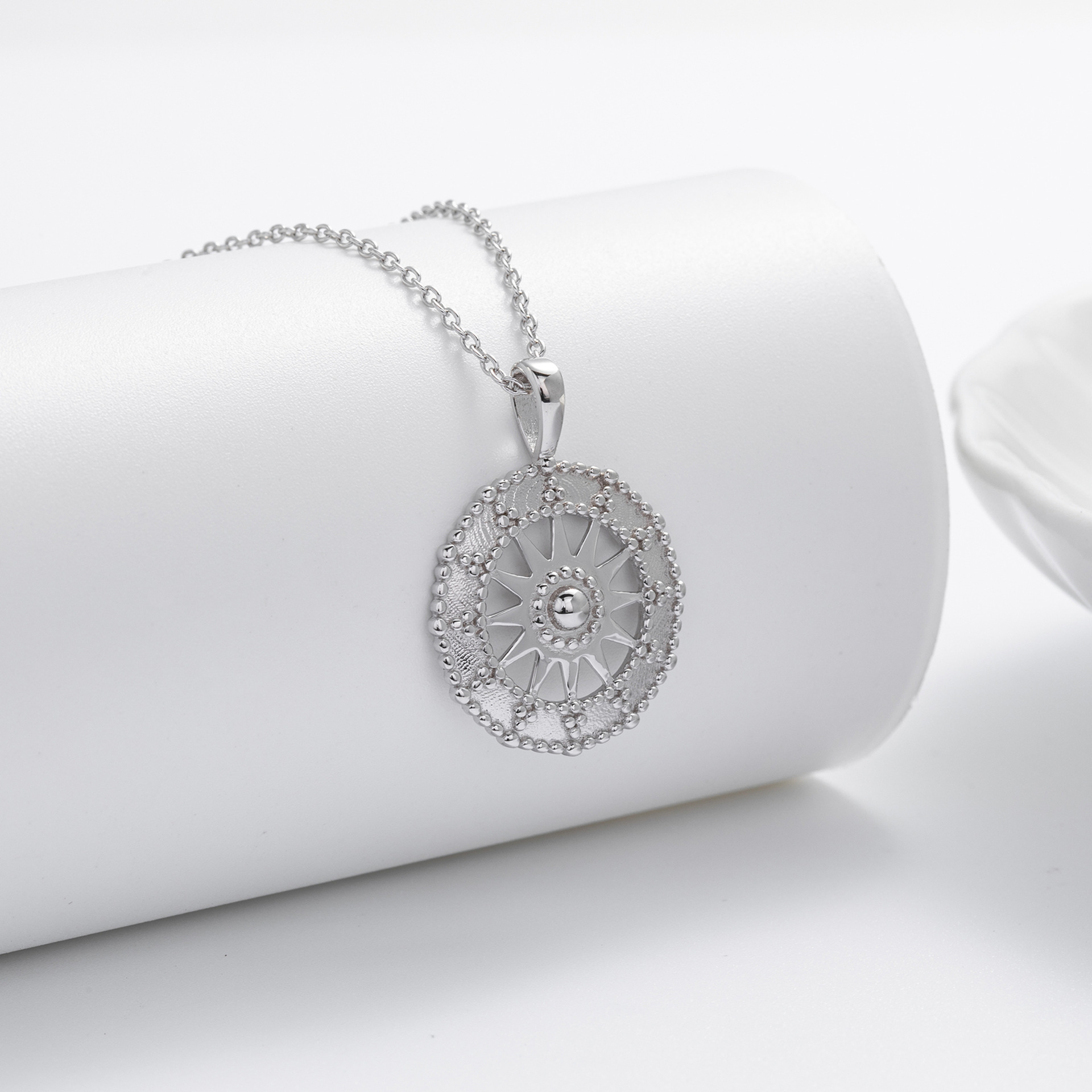 S925 Sterling Silver Creative Hollow Round Pendant Necklace