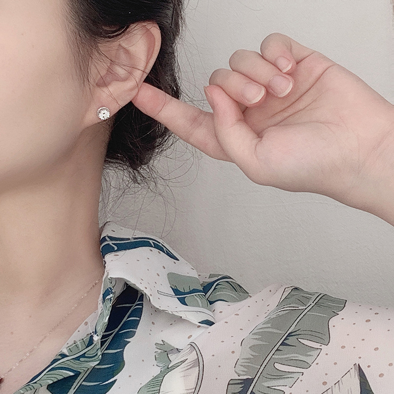925 Silver Round Moissanite Stud Earrings