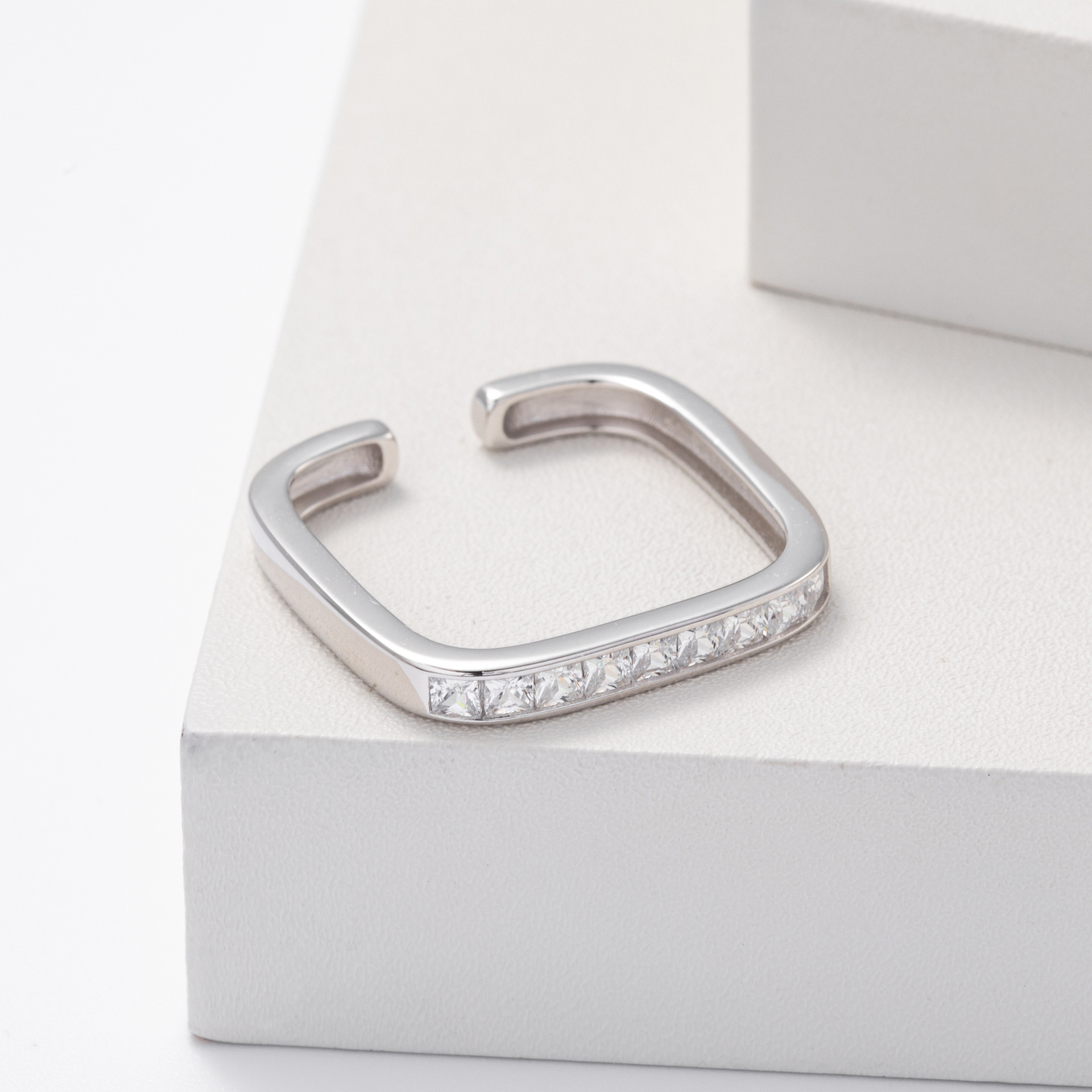 S925 sterling silver exquisite open ring set with square zircon stones