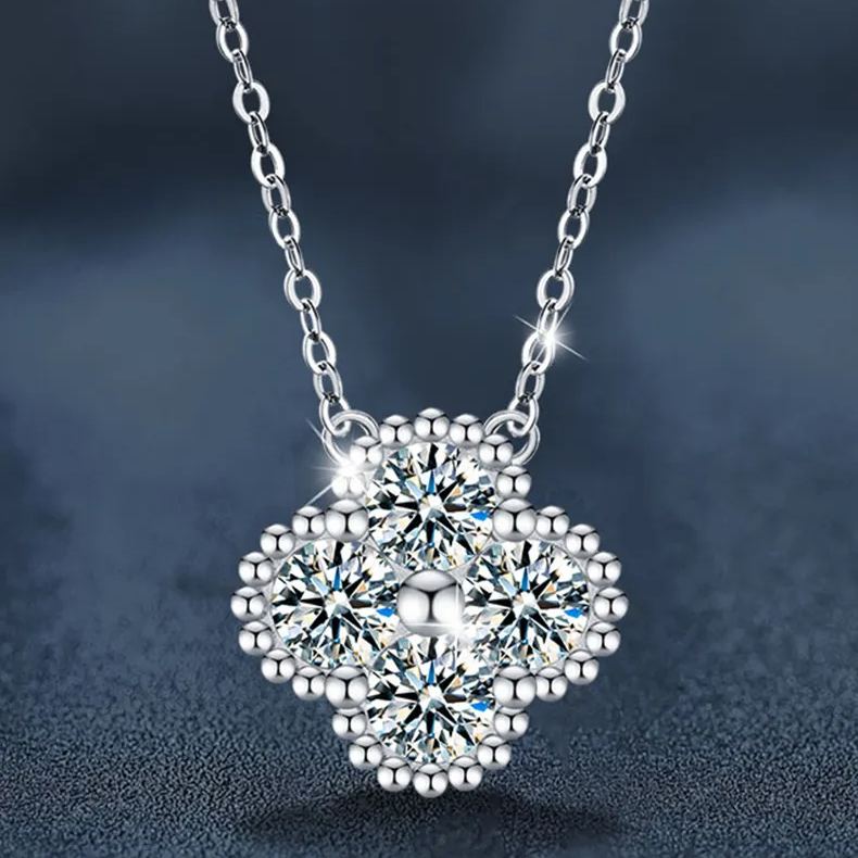 S925 Sterling Silver Moissanite Pendant Clover Necklace