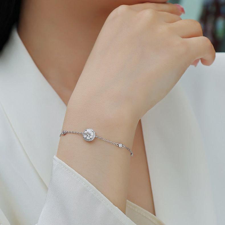 925 Sterling Silver Moissanite Five-Flower Bracelet