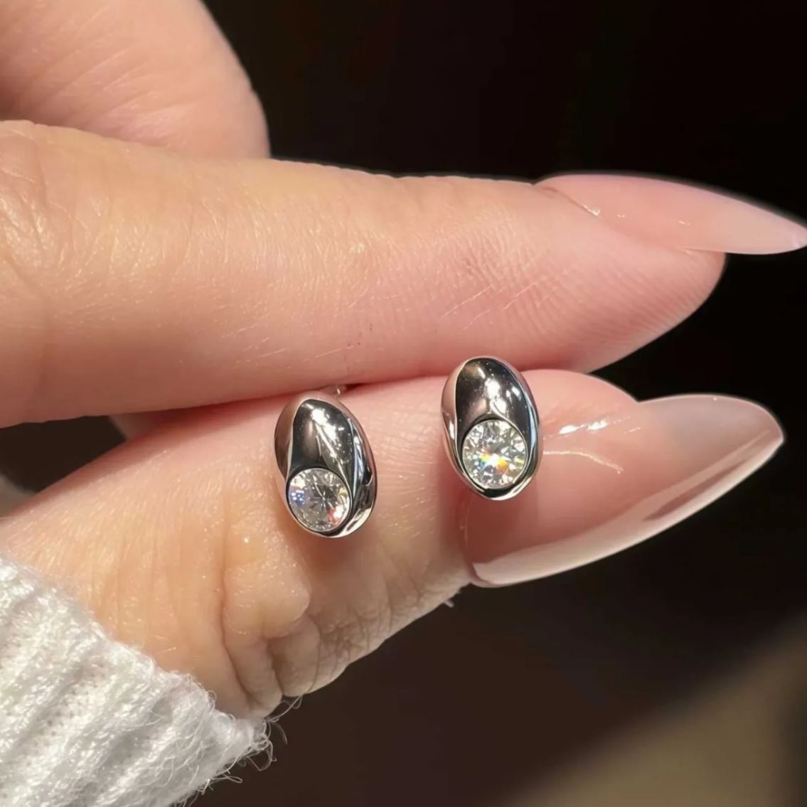 S925 Sterling Silver Oval Moissanite Stud Earrings