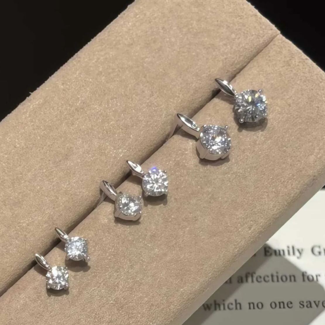 S925 Sterling Silver Extra-Sparkly Moissanite Stud Earrings