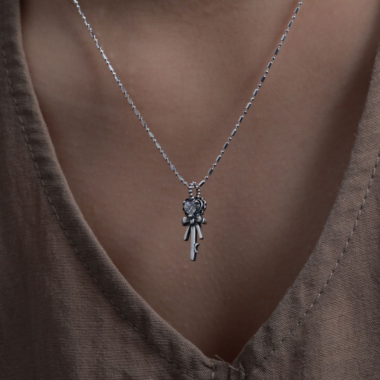 S925 Sterling Silver Halloween Bow & Heart Key Necklace