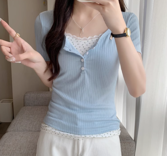 女性用花柄Tシャツ、レーストリム、小さな香りのスタイル、フェイクツーピース、甘くてスパイシーな半袖
