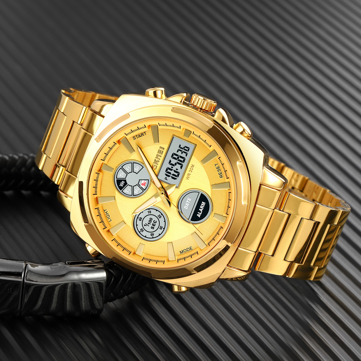 Multi functional dual movement watch