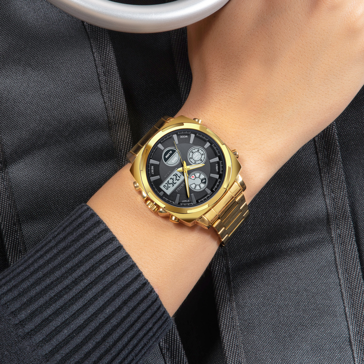 Multi functional dual movement watch