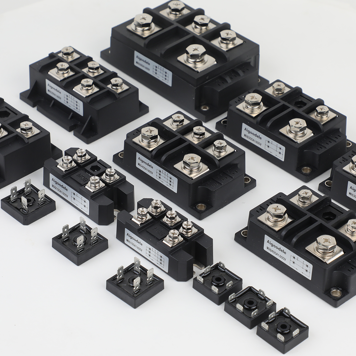 {"default":"Bridge rectifier modules for AC to DC conversion in motors power supplies and industrial equipment\n"}
