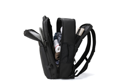 カジュアル ギフト クリスマス バックパック 通学 通勤 旅行用 背面ファスナー サイドポケット ショルダーベルト 撥水 15.6インチ ポケット 多い リュックサック 大きめ 軽量 おしゃれ