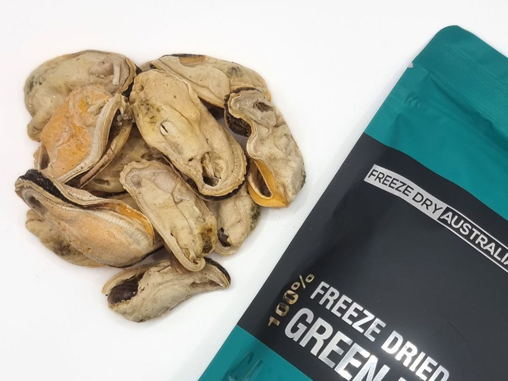 Freeze Dry Australia Whole Green Lipped Mussels (70g) Freeze Dried Joint Mobility Arthritis Support Treat for Dogs and Cats