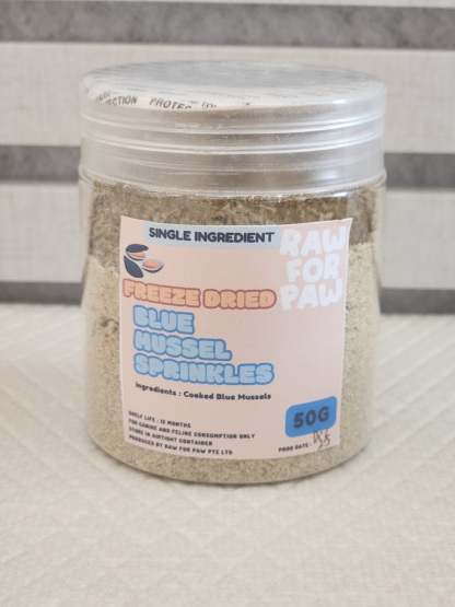 Raw for Paw Freeze Dried Blue Mussel Sprinkles (50g) Omega-3 Joint Support Food Topper for Dogs and Cats