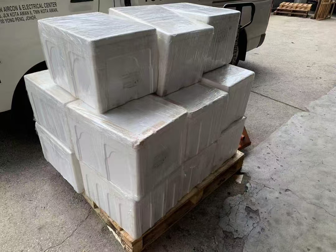 Malaysia Whole Musang King Fresh Durian 1.0-1.5kg/pc,2.5kg/box Ship to China 马来猫山王新鲜榴莲整颗1-1.5公斤/粒,2.5公斤/箱直邮到中国