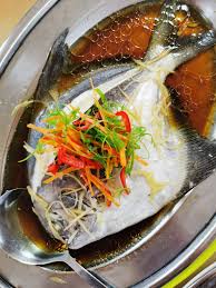 Pomfret Fish 斗鲳鱼 Ikan Bawal Cepat sold in kg