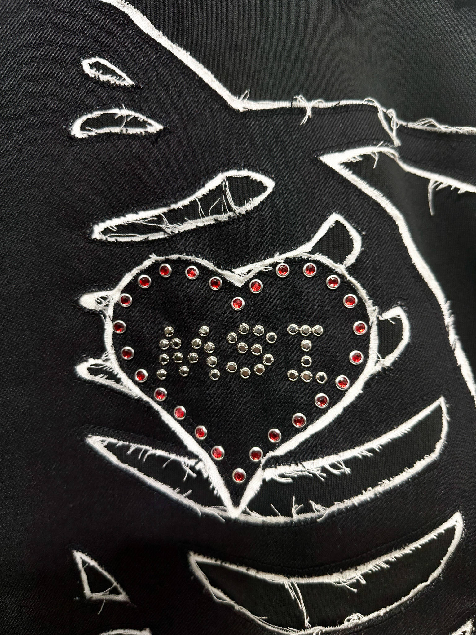 BONE STRUCTURE STUDS HOODIE BLACK