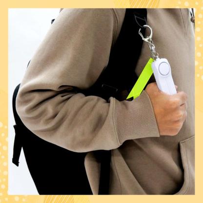 防犯ブザー 大音量 女性 小学 LEDライト 防水 130db 電池付き 反射板 キーホルダー 反射板テープ