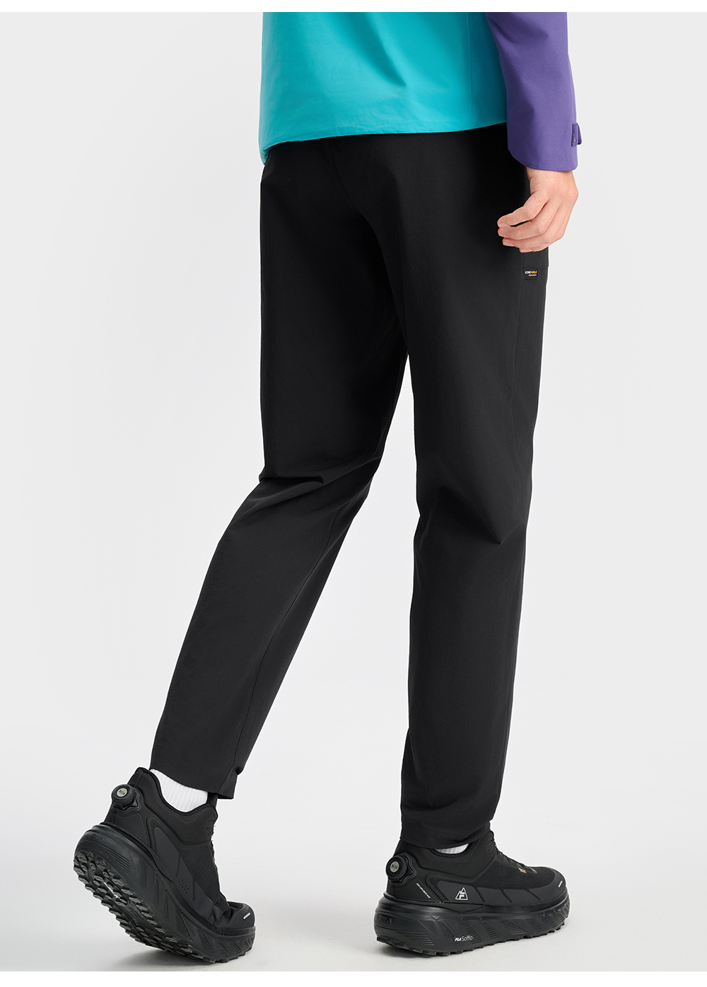 FILA CORE ATHLETICS EXPLORE X DUNHUANG MUSEUM Men Woven Pants (Black)