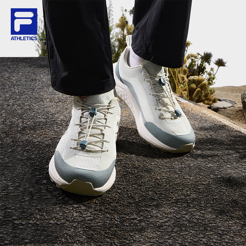FILA CORE ATHLETICS WOLF 2+ Men Sneakers (Black / White/Green)