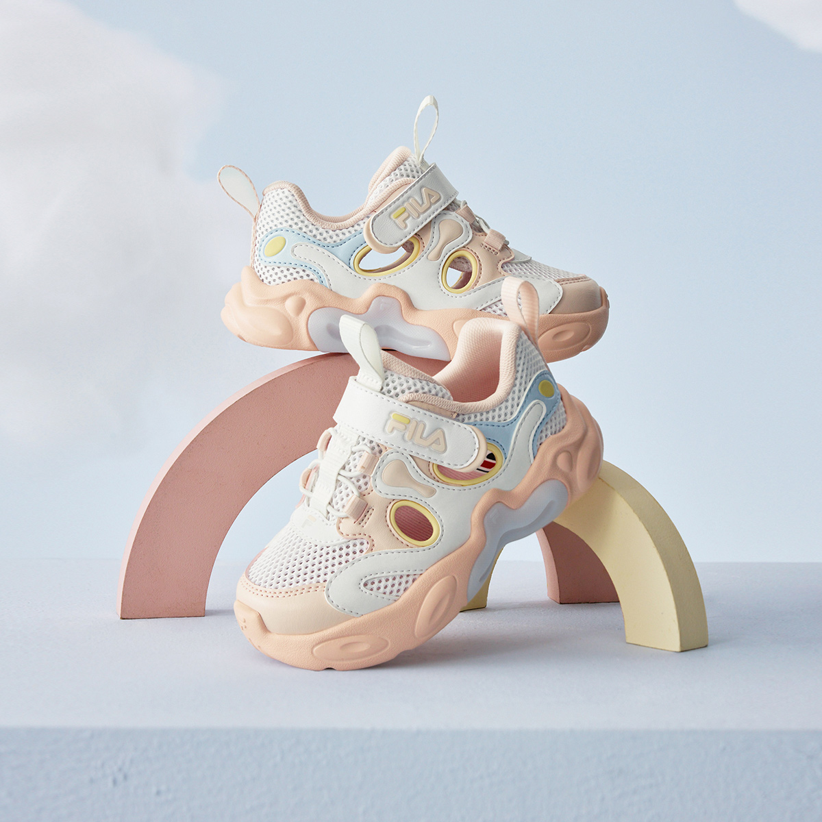 FILA KIDS HERITAGE ARTIST 6 AMBER Girls Light-Up Sneakers
