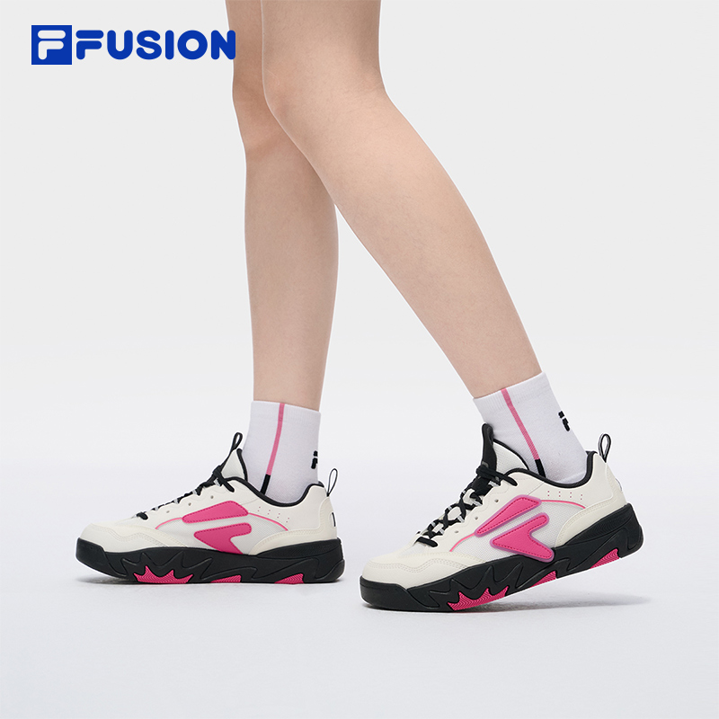 FILA FUSION SKATEBOARDING FILA FUSION NOLLIE II Women Skate Shoes (White/Silver)