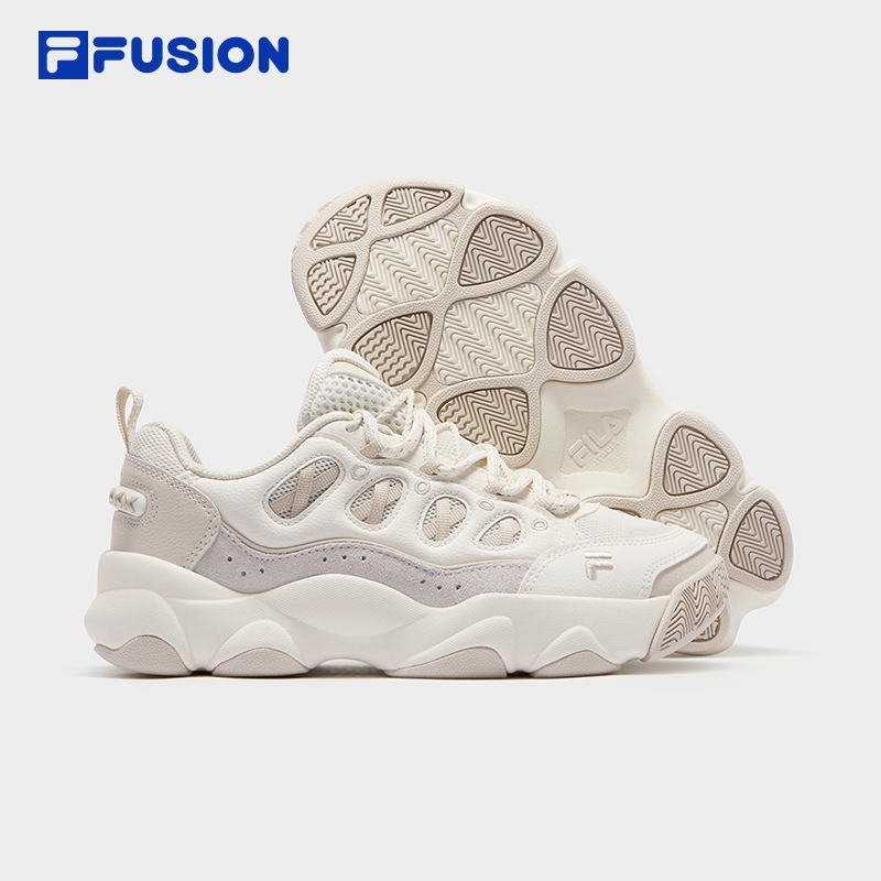 FILA FUSION WATERBEAR Women Sneakers (Black/White)