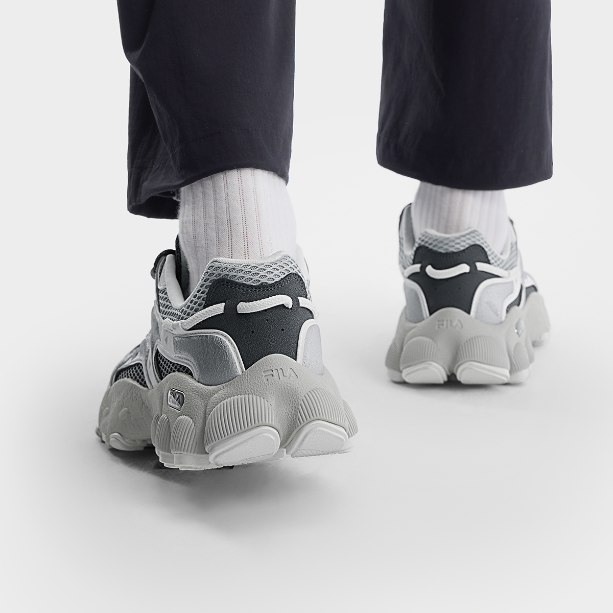 FILA MEN'S ORIGINALE PILA Shoes