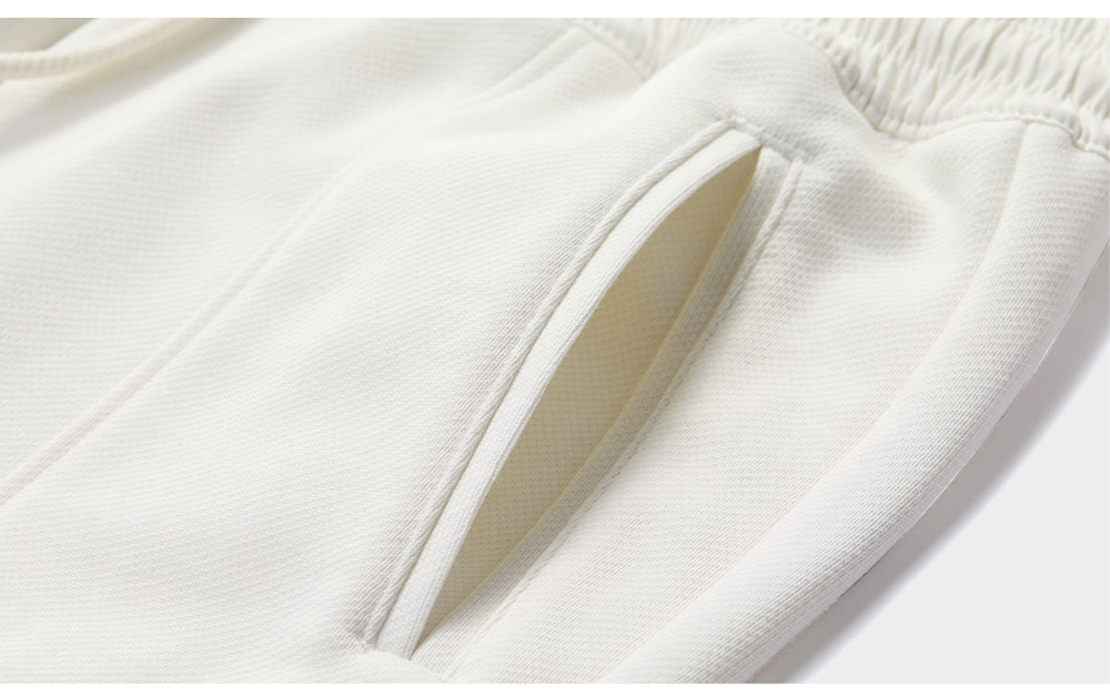 FILA FUSION INLINE FUSION LIFE FUSIONEER ROYAL FAMILY HOLIDAY Women Knit Pants (White)