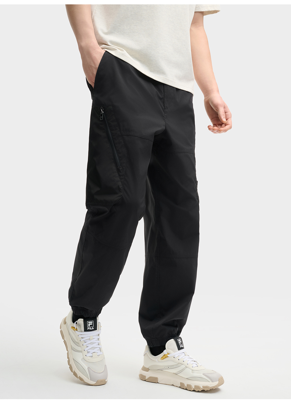 FILA CORE LIFESTYLE MILANO ENJOY A CUP OF JOE Men Woven Pants (Black)