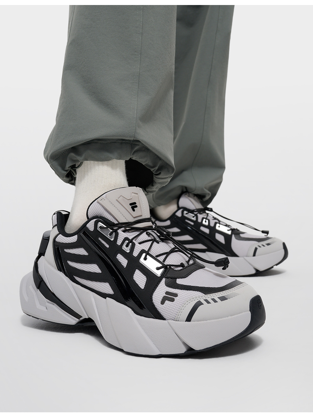 FILA FUSION FUSION TI-22 Men Sneakers (Black/Grey)