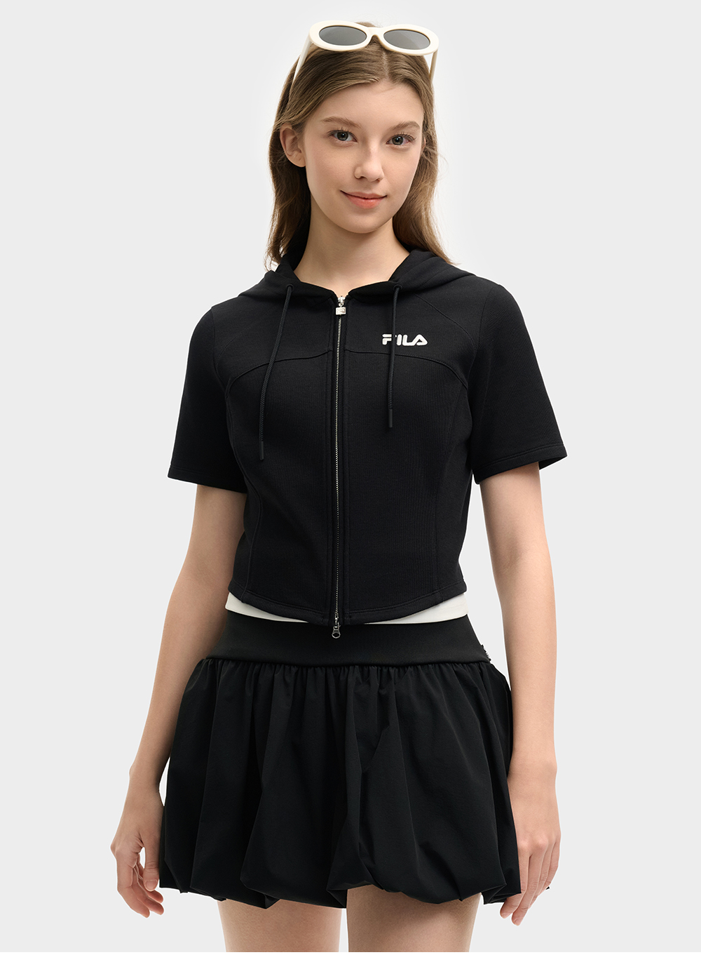 FILA CORE LIFESTYLE ORIGINALE SUMMER QUEST Women Knitted Short Sleeve Top (Black / White)