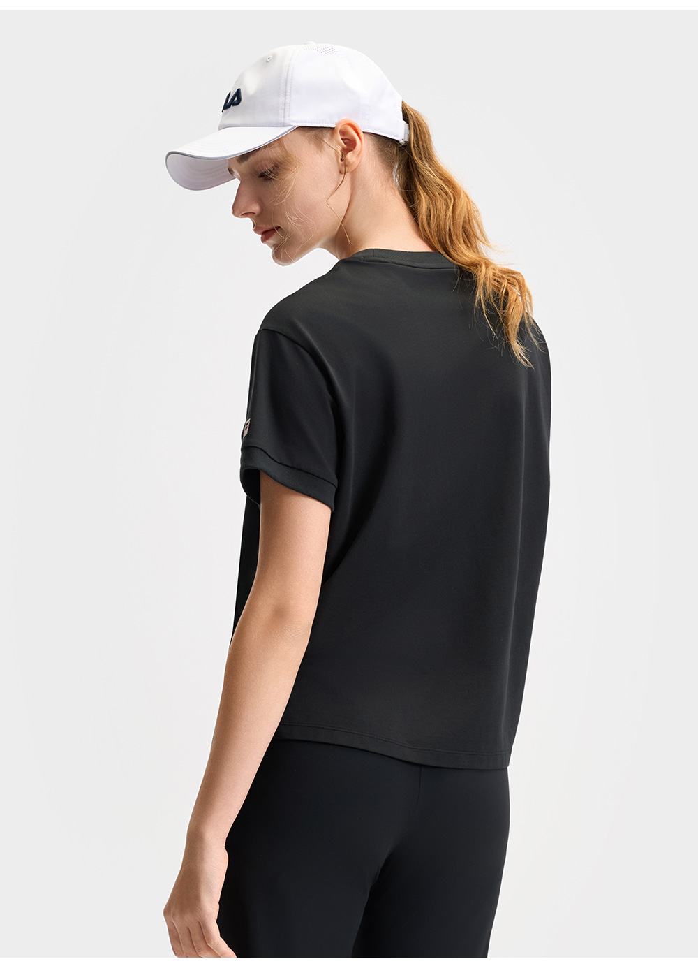 FILA CORE ATHLETICS FILA-FIT ARTE ELEGANTE Women Short Sleeves T-Shirt (Black / White)