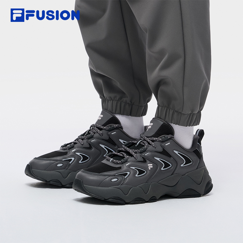 FILA FUSION SNEAKERS COMET II Men Sneakers (Black/White)