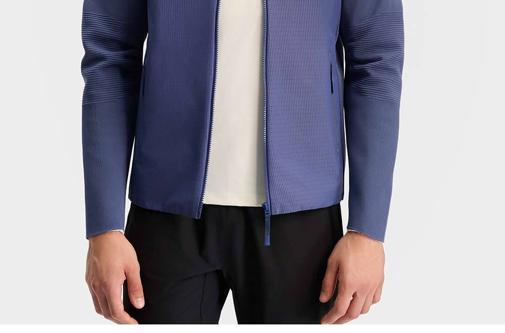 FILA CORE ATHLETICS FITNESS Men Men's Jacket (Blue)