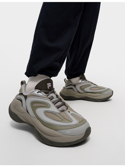 FILA FUSION FUSION BUZZARD Men Sneakers (Grey)