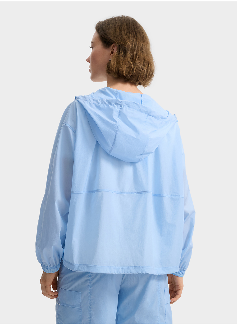 FILA CORE LIFESTYLE WHITE LINE ESCAPE THE CITY Women Sun-proof Jacket (Light Blue)
