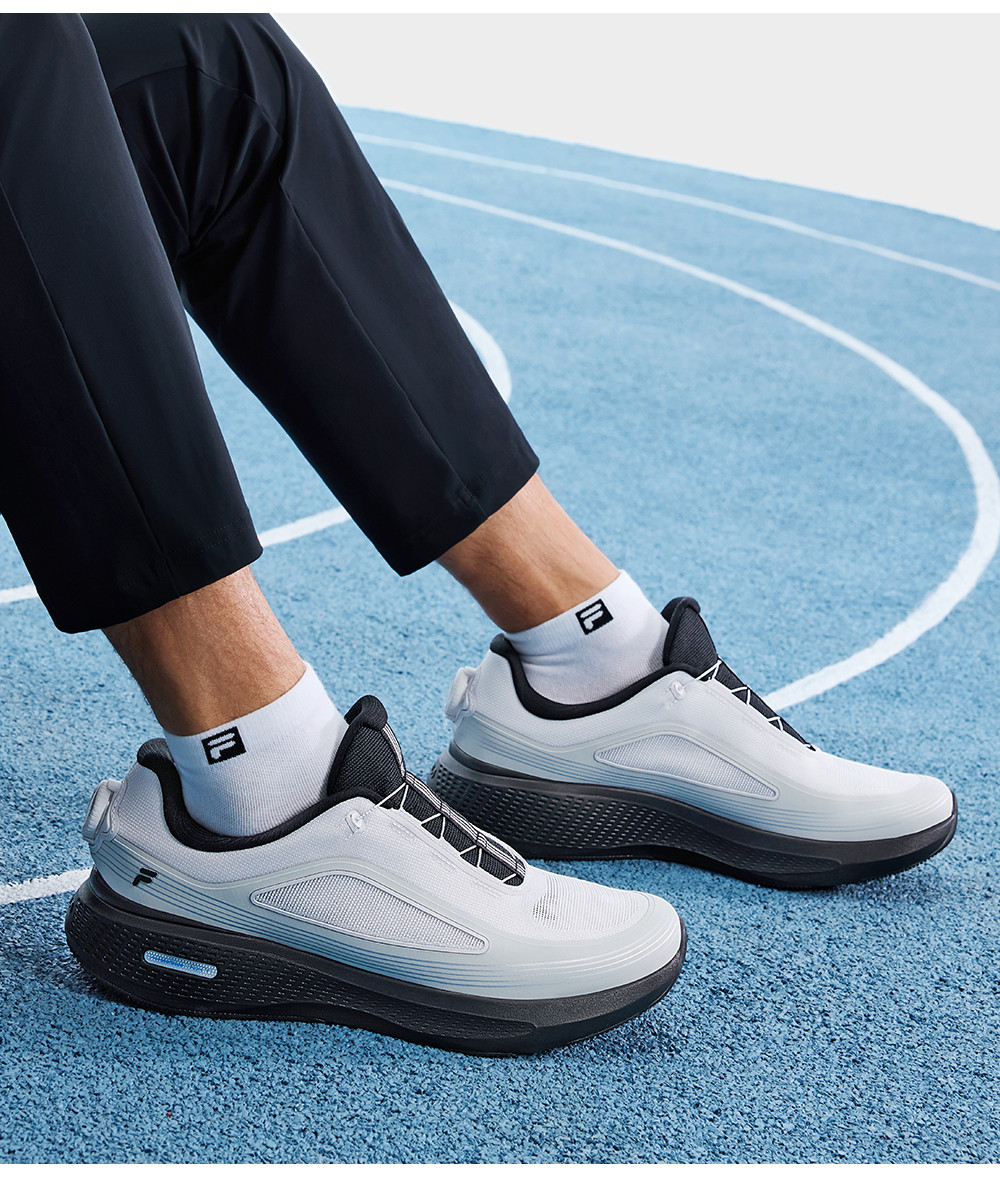 FILA CORE ATHLETICS BOA NUVOLE 3 RUN Men Sneakers (Black / White)