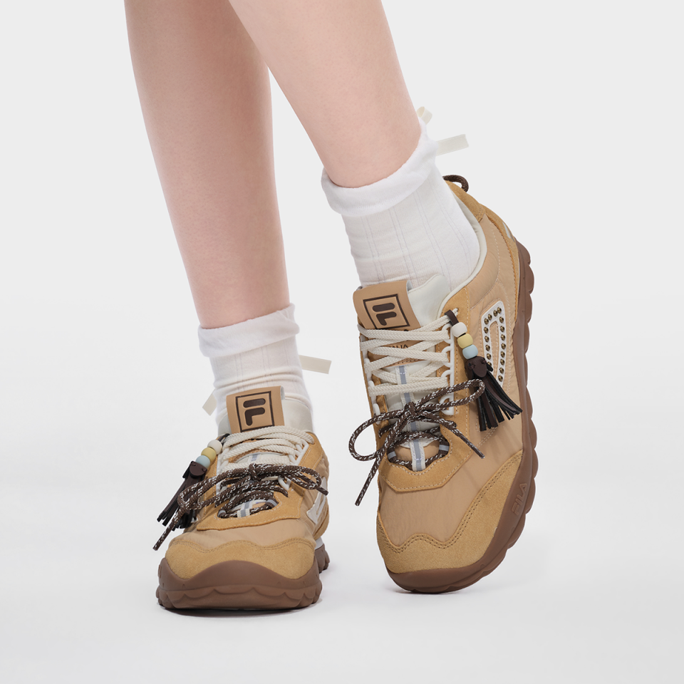 FILA FUSION Women Low-Profile Sneakers