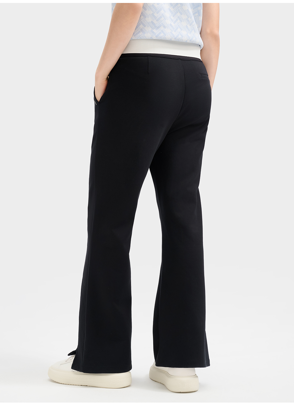 FILA CORE LIFESTYLE WHITE LINE THE GALLERIA VITTORIO EMANUELE II Women Knit Pants (Black)