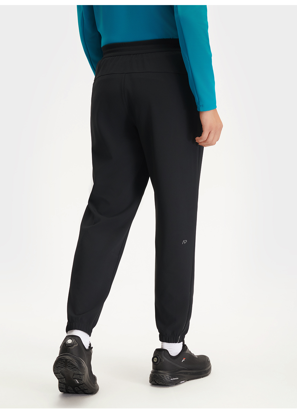 FILA CORE ATHLETICS A.P. (ALL PURPOSE) Men Knit Pants (Black / Navy)