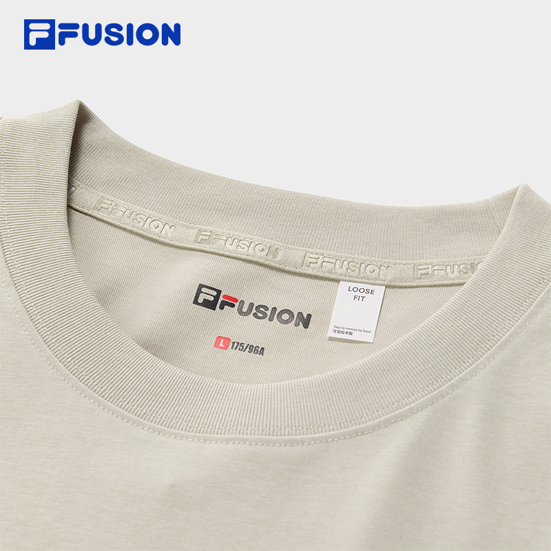FILA FUSION INLINE FUSION X WORKWEAR WAVE BEAT Men Short Sleeves T-Shirt (Beige / White)