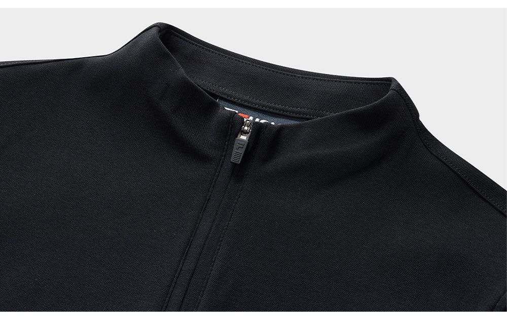 FILA FUSION INLINE URBAN TECH VR IN VIRTUAL REALITY Women Short Sleeves T-Shirt (Black / White)