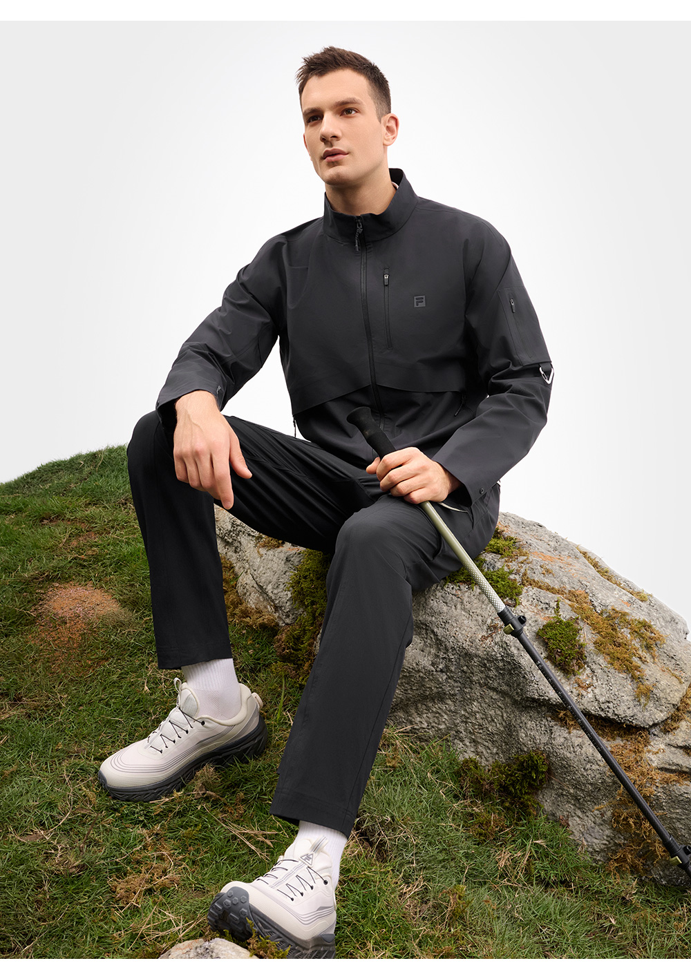 FILA CORE ATHLETICS EXPLORE X DUNHUANG MUSEUM Men Woven Jacket (Black)