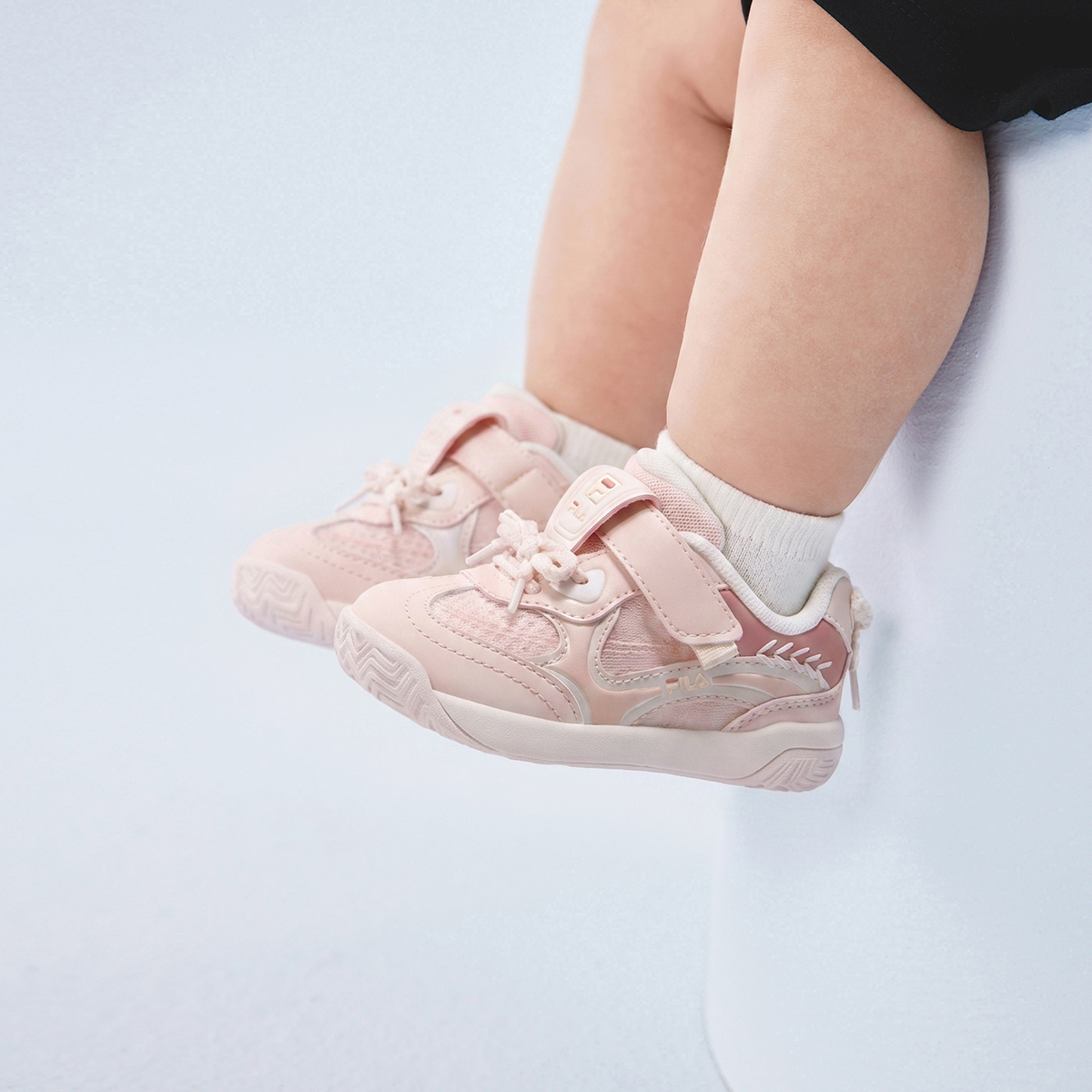 FILA KIDS HERITAGE Girls Classic Sneakers