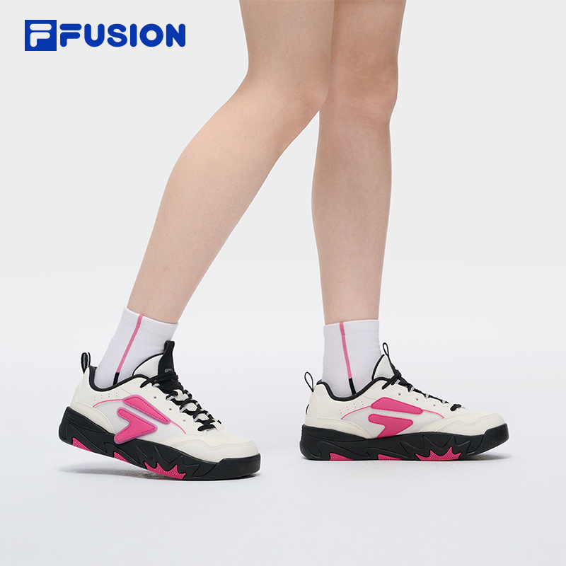 FILA FUSION SKATEBOARDING FILA FUSION NOLLIE II Women Skate Shoes (White/Silver)