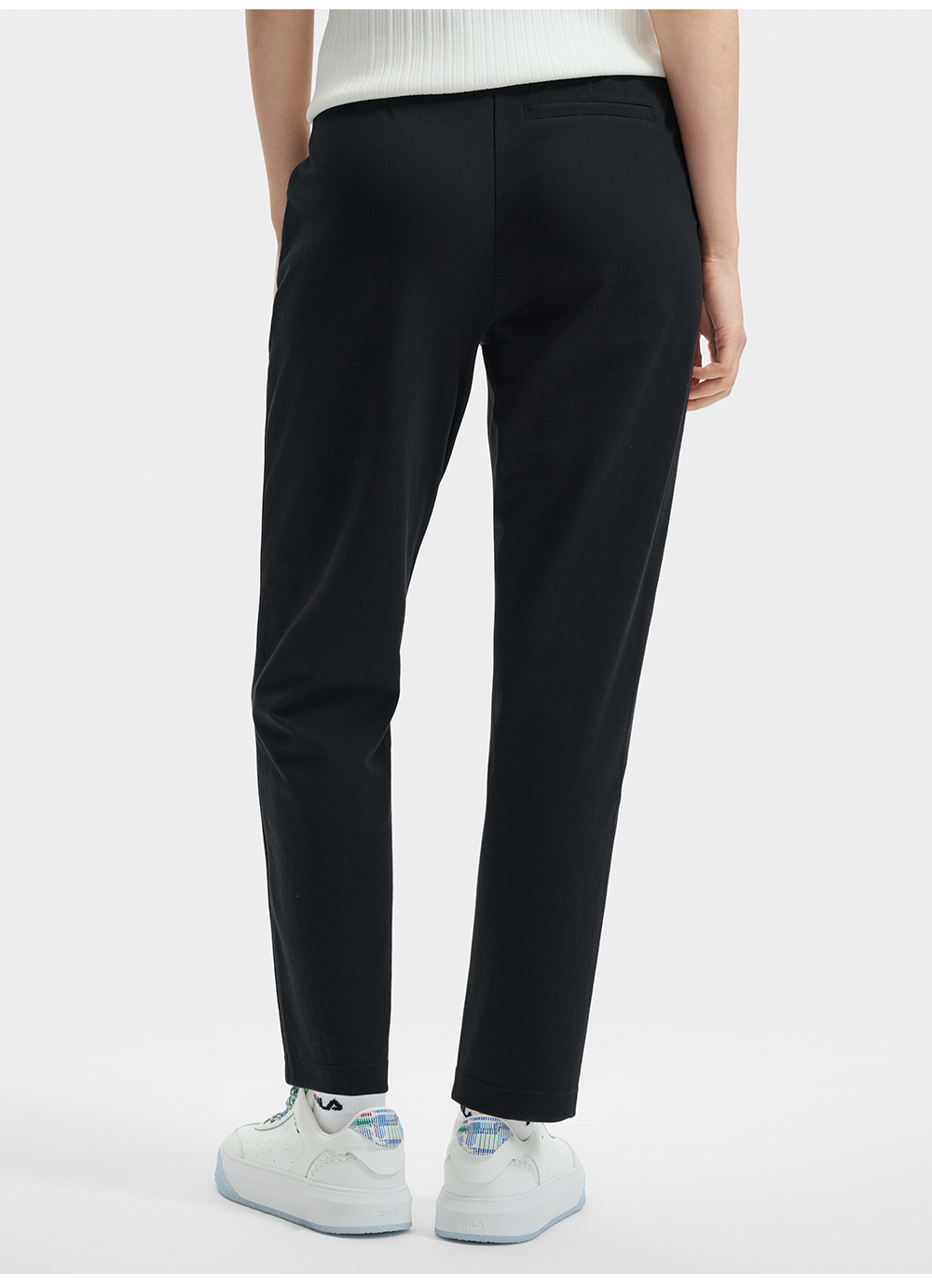 FILA CORE LIFESTYLE HERITAGE Women Knit Pants (Black)