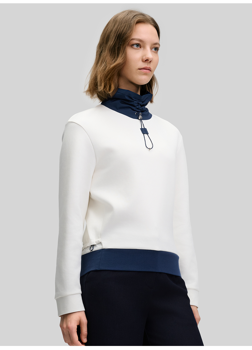 FILA CORE LIFESTYLE EMERALD ELEGANT HEART Women Pullover Sweater (Yellow / White))
