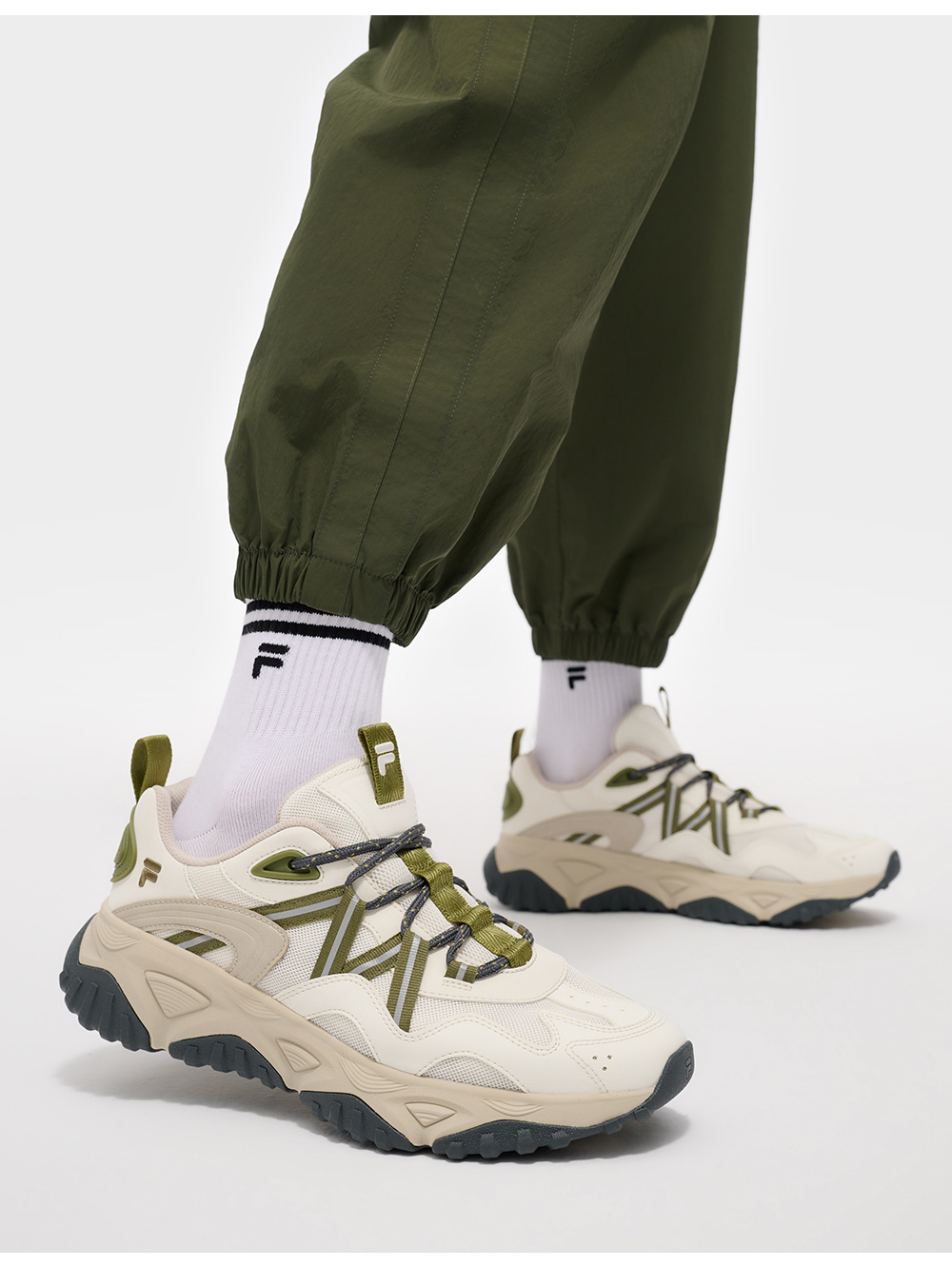 FILA FUSION FREEROAM Men Sneakers (Beige / Orange)