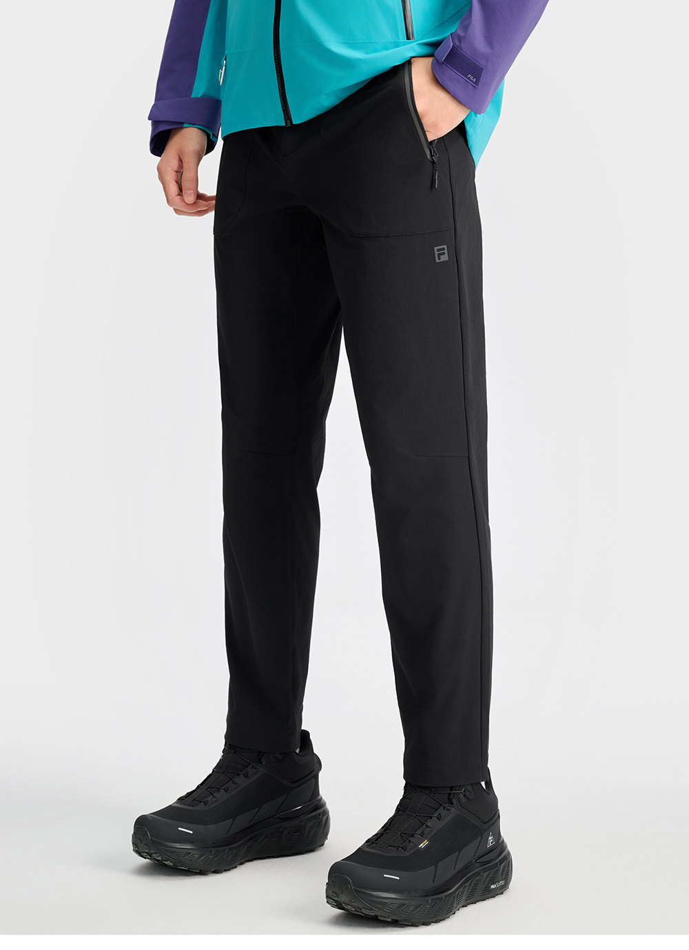 FILA CORE ATHLETICS EXPLORE X DUNHUANG MUSEUM Men Woven Pants (Black)